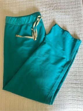 Figs Livingston scrub pants